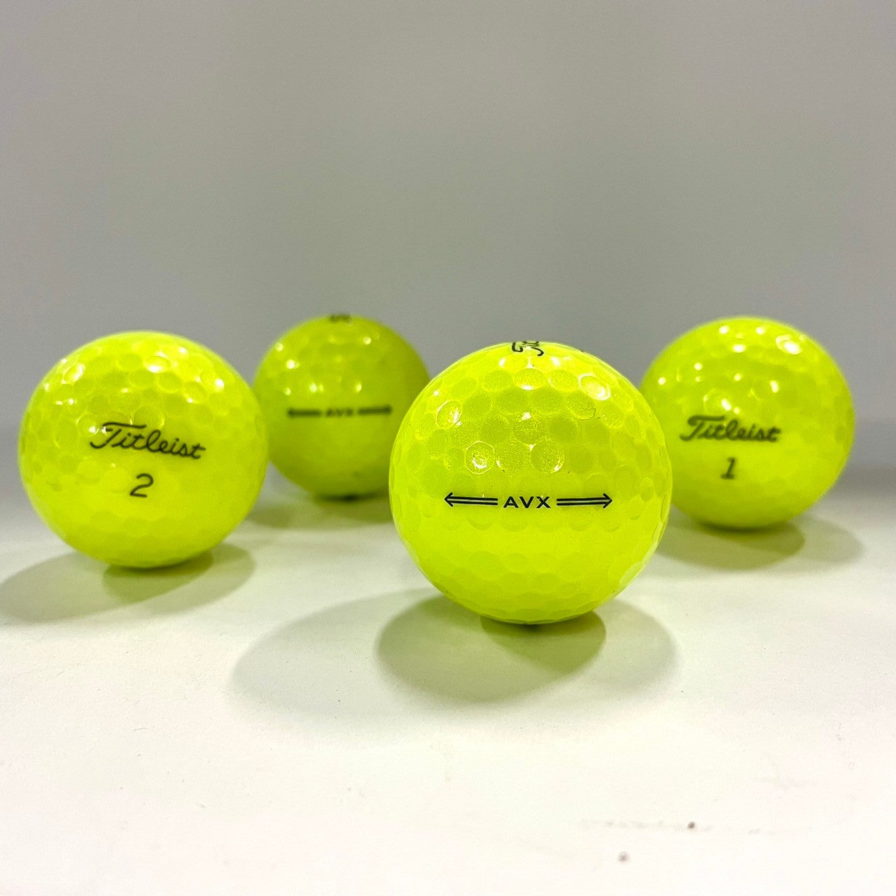 ロストボール タイトリスト Titleist AVX イエロー 12球 【Aランク】 ゴルフボール 【中古】