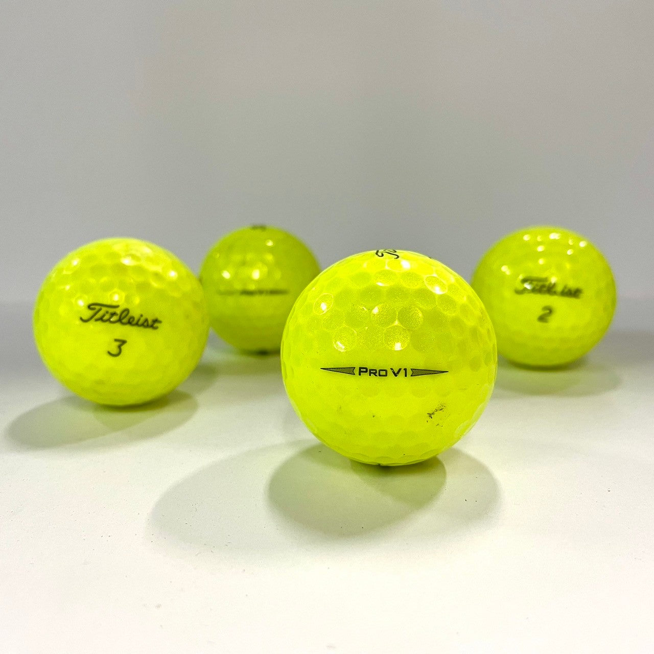 ロストボール タイトリスト PRO V1 年代混合 イエロー 20球 Bランク 中古 ゴルフボール エコボール